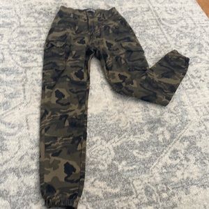 CAMO CARGO JOGGERS PANTS HIGH WAIST RISE SZ S - Love Moda